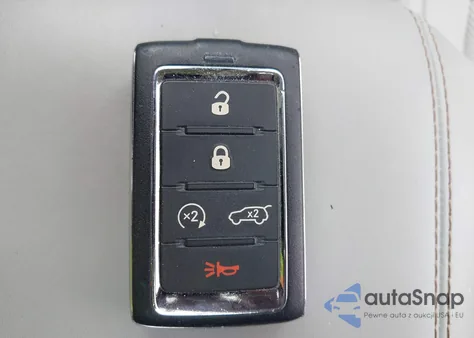 2022 Jeep Grand Cherokee Overland 4X4 z USA, uszkodzony, nr VIN 1C4RJHDG5N8544397